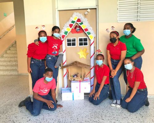 Estudiantes participan en concurso “Pintando de Esperanza nuestra Navidad”