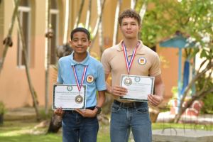 Estudiantes del IPL ganan en el Grand Prix de matemáticas