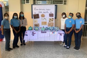 Estudiantes del Nivel Secundario realizan exposición artística “Líneas que cuentan historia”