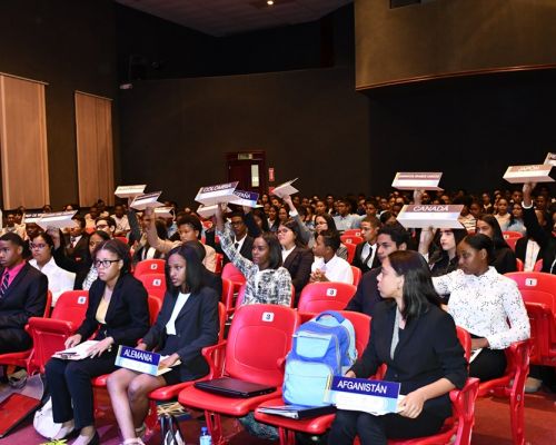 Estudiantes del Nivel Secundario IPL participan en el Modelo Interno de la ONU